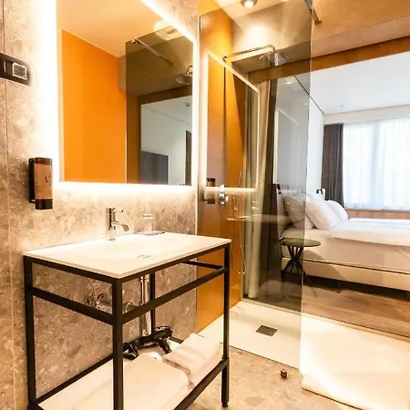 Lonca Hotel 4*
