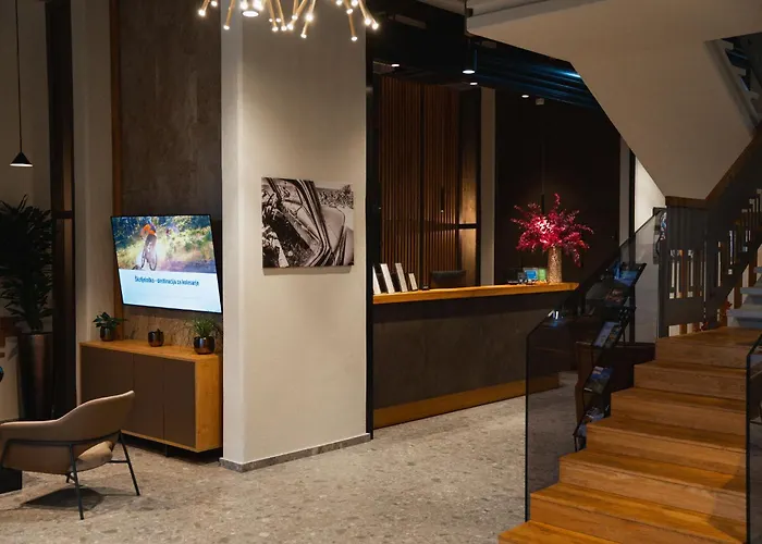 מלון Lonca שקופיה-לוקה