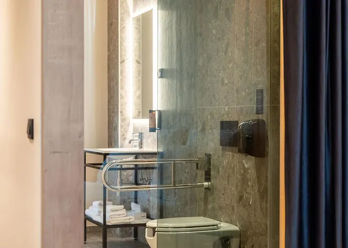 Lonca 4* שקופיה-לוקה